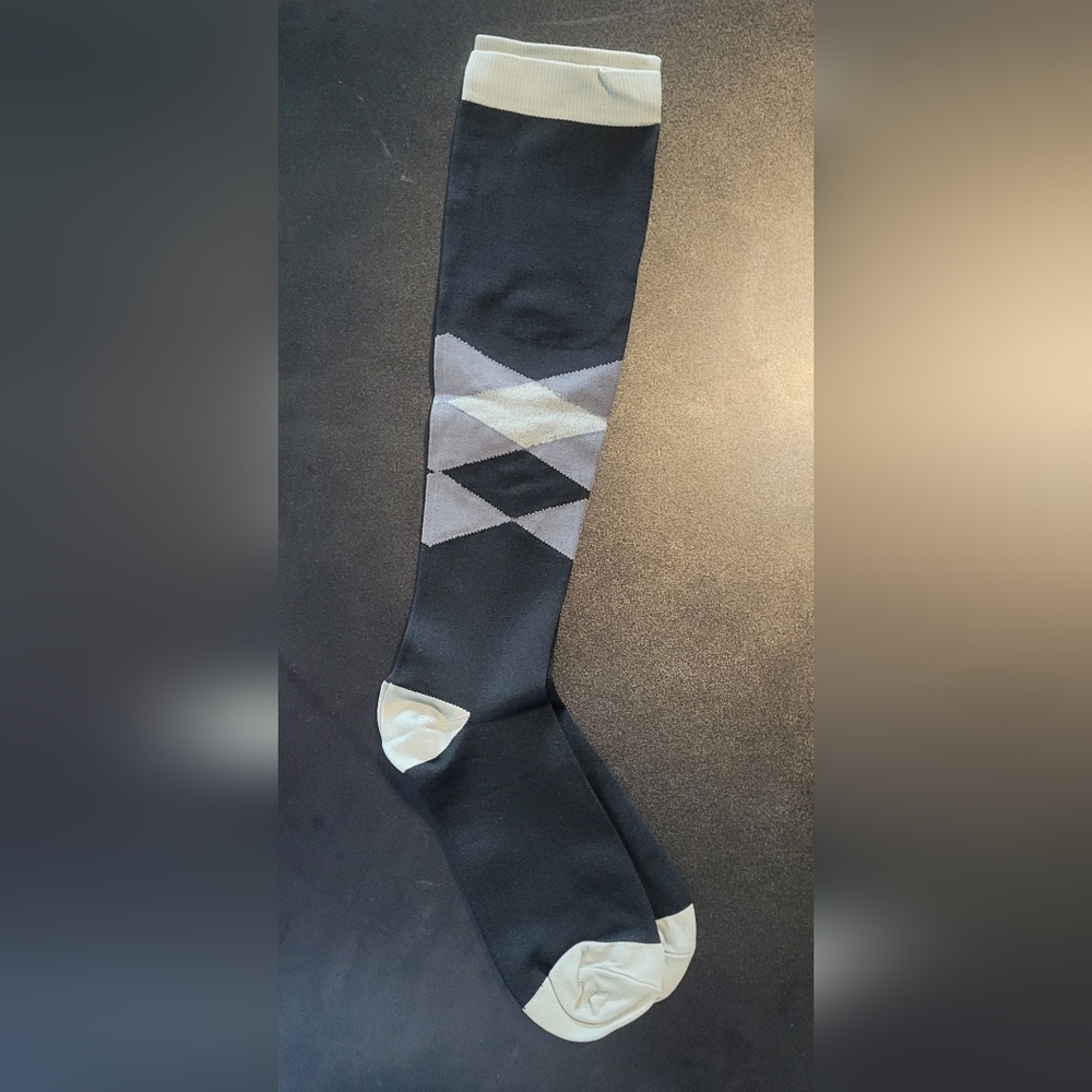 Graduated Compression Socks NEW/UNUSED - Picture 8 of 9